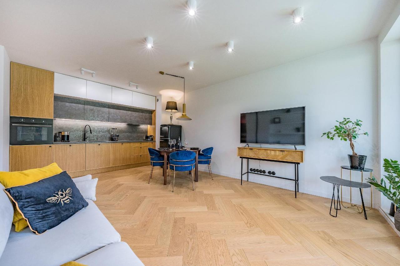 Hello Apartments Chmielna With Private Parking And Balcony Danzica Esterno foto